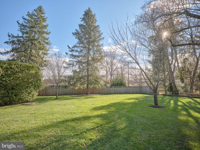 14 JONATHAN WAY, Washington Crossing, PA 18977