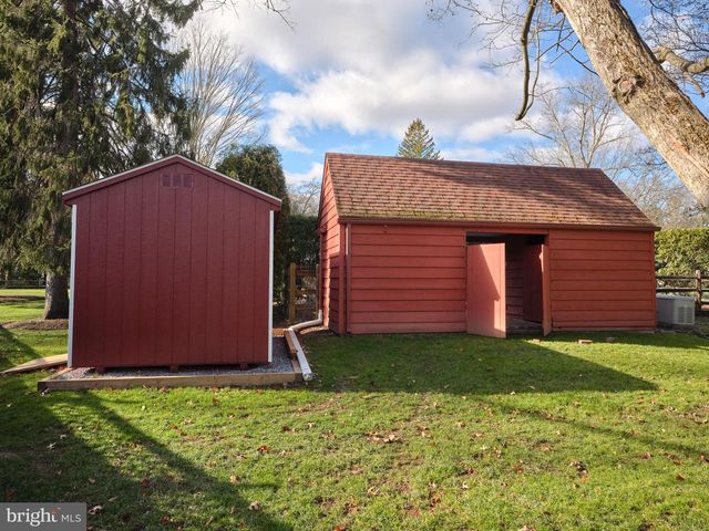 14 JONATHAN WAY, Washington Crossing, PA 18977