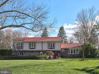 14 JONATHAN WAY, Washington Crossing, PA 18977