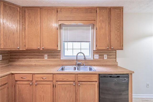 2402 Betsy Court SW, Marietta, GA 30008