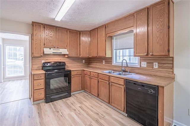 2402 Betsy Court SW, Marietta, GA 30008