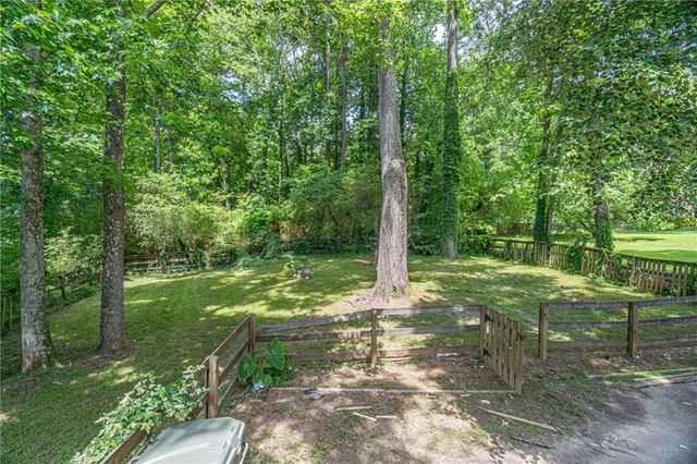 2402 Betsy Court SW, Marietta, GA 30008