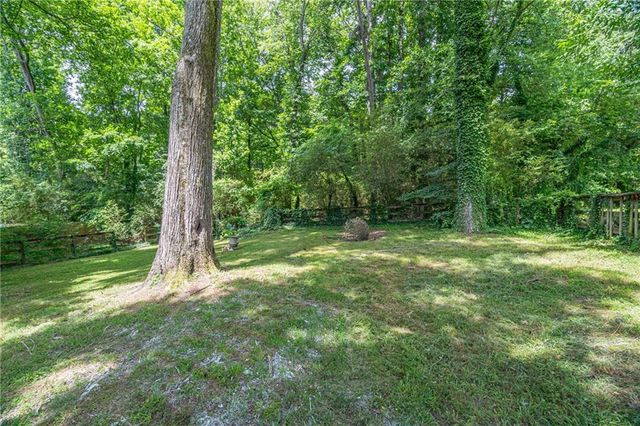 2402 Betsy Court SW, Marietta, GA 30008
