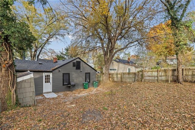 4017 W 47th Street, Roeland Park, KS 66202
