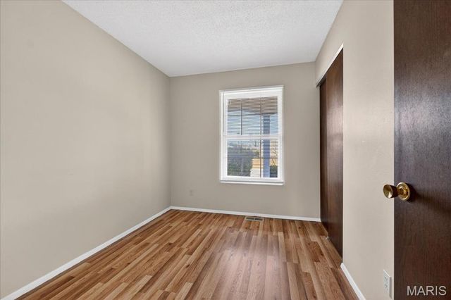 4046 Del Lago Drive, Florissant, MO 63034