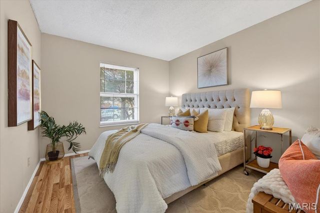 4046 Del Lago Drive, Florissant, MO 63034