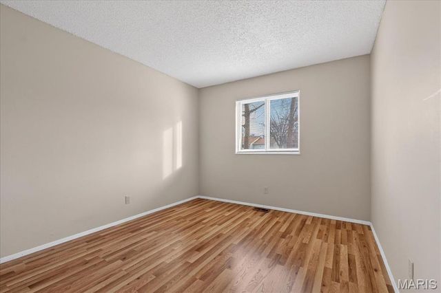 4046 Del Lago Drive, Florissant, MO 63034