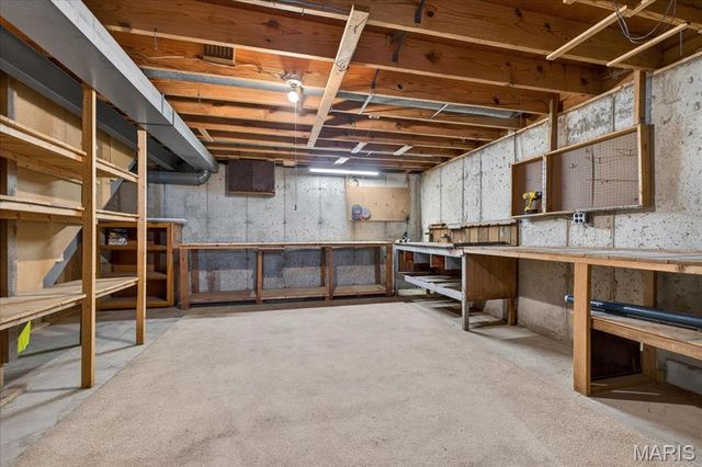 4046 Del Lago Drive, Florissant, MO 63034