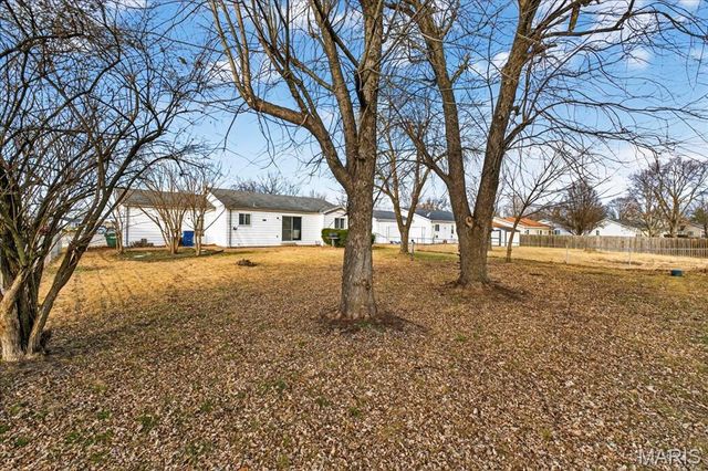 4046 Del Lago Drive, Florissant, MO 63034