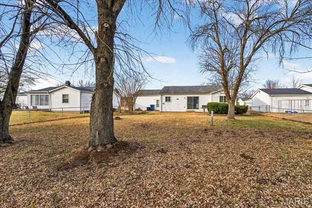 4046 Del Lago Drive, Florissant, MO 63034