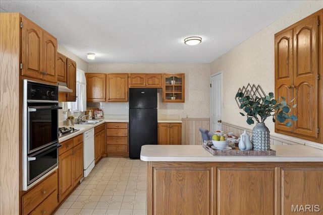 4046 Del Lago Drive, Florissant, MO 63034