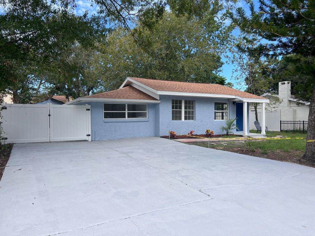 8018 N EDISON AVENUE, Tampa, FL 33604