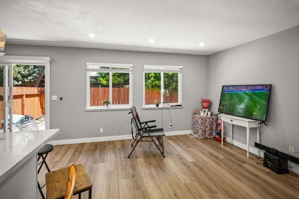 Image 13 of property listing at 3249 Williamsburg Drive, San Jose, CA 95117