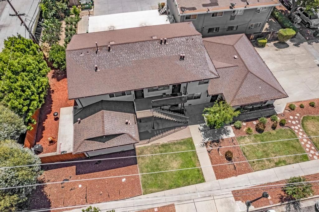 Image 3 of property listing at 3249 Williamsburg Drive, San Jose, CA 95117