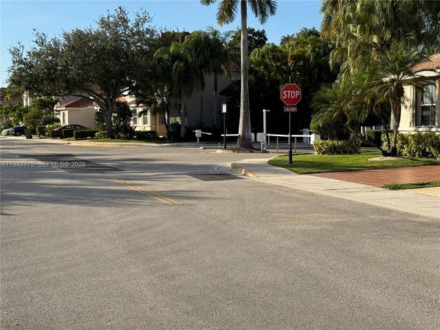 13064 NW 9th Ct 13064, Pembroke Pines, FL 33028