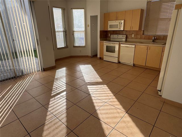 13064 NW 9th Ct 13064, Pembroke Pines, FL 33028