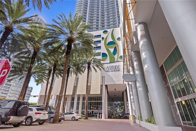 175 SW 7th St 1707, Miami, FL 33130
