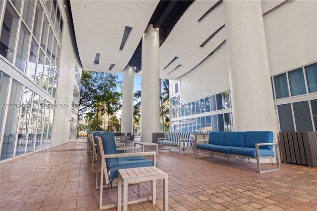 175 SW 7th St 1707, Miami, FL 33130