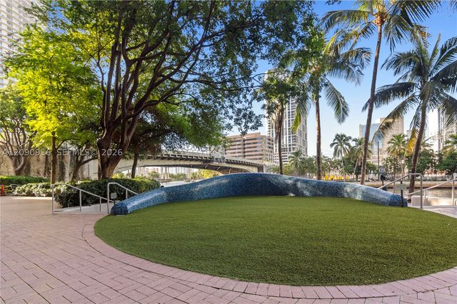 175 SW 7th St 1707, Miami, FL 33130