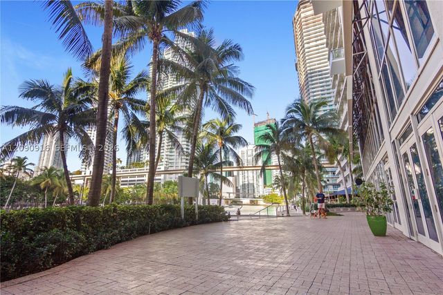 175 SW 7th St 1707, Miami, FL 33130