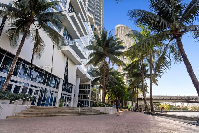 175 SW 7th St 1707, Miami, FL 33130
