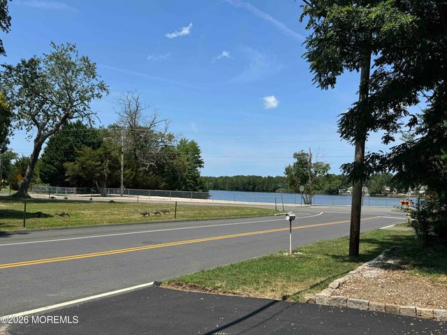 1762 Lakeside Drive S, Forked River, NJ 08731