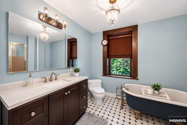 111 Madison Avenue, Cresskill, NJ 07626