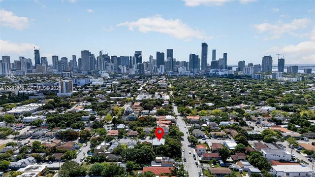 1034 SW 11th Ave, Miami, FL 33130