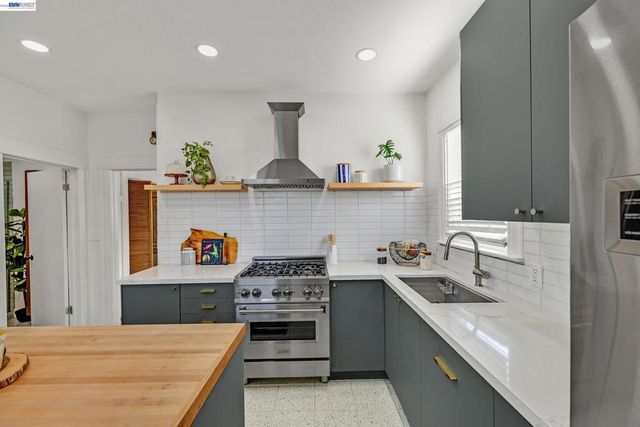 1919 48Th Ave, Oakland, CA 94601