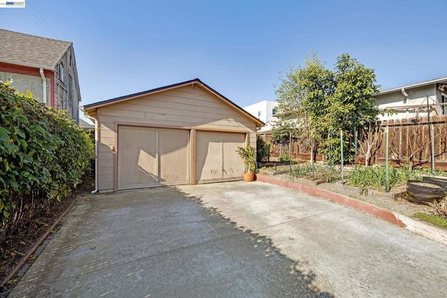 1919 48Th Ave, Oakland, CA 94601