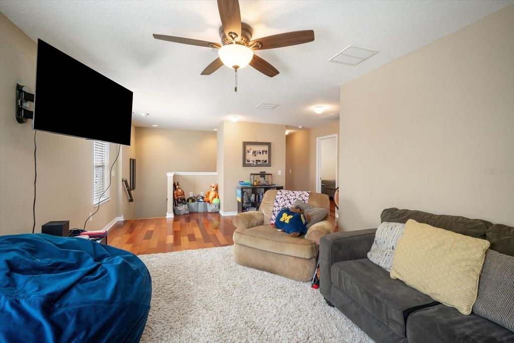 Image 15 of property listing at 7878 TUSCANY WOODS DRIVE, Tampa, FL 33647