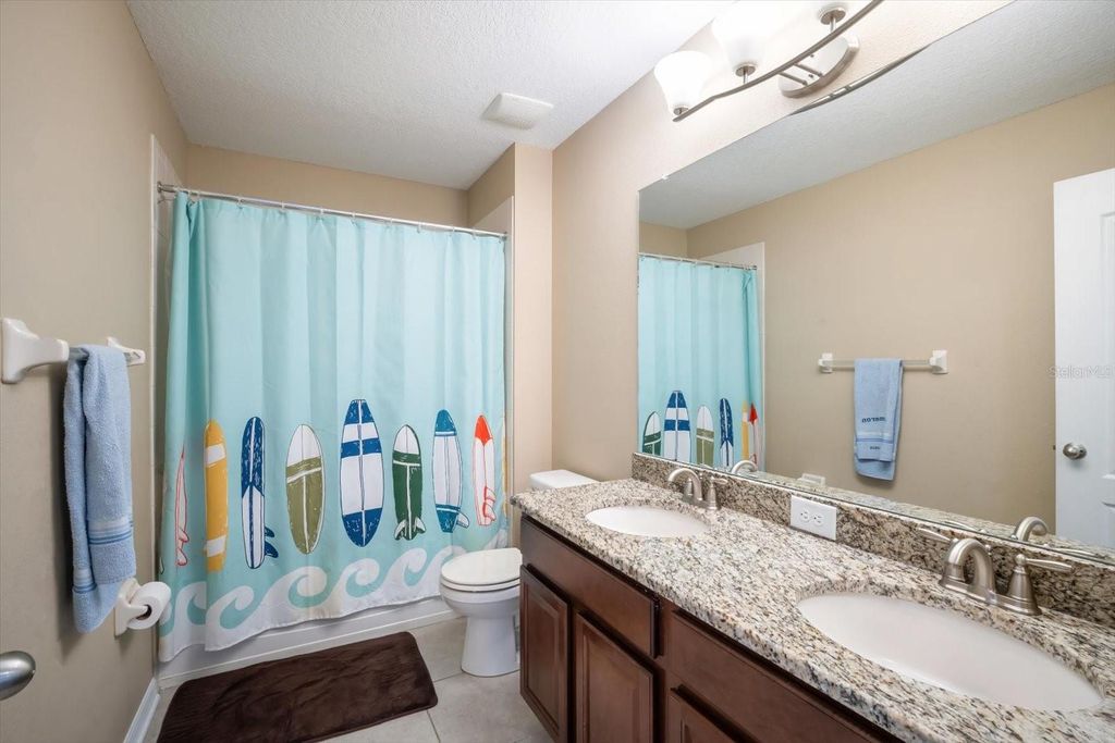 Image 19 of property listing at 7878 TUSCANY WOODS DRIVE, Tampa, FL 33647