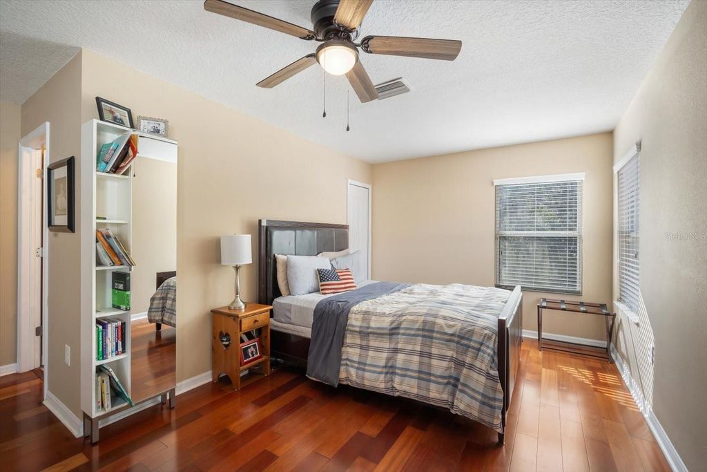 Image 20 of property listing at 7878 TUSCANY WOODS DRIVE, Tampa, FL 33647