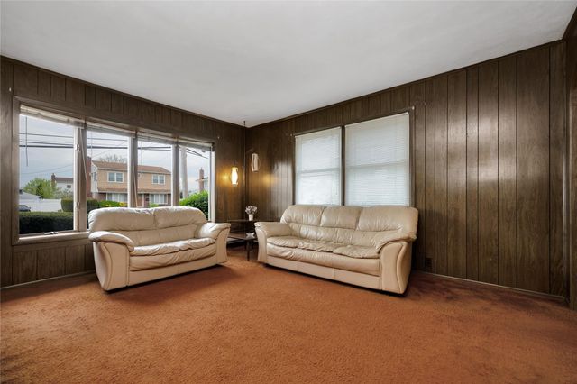 528 Coakley Street, East Meadow, NY 11554