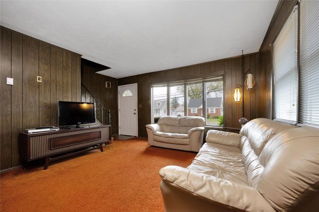528 Coakley Street, East Meadow, NY 11554