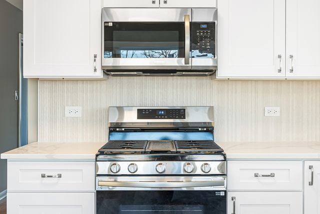 9120 26th Place, Brookfield, IL 60513