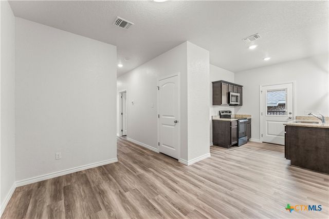 1110 Zora Drive B, Temple, TX 76504