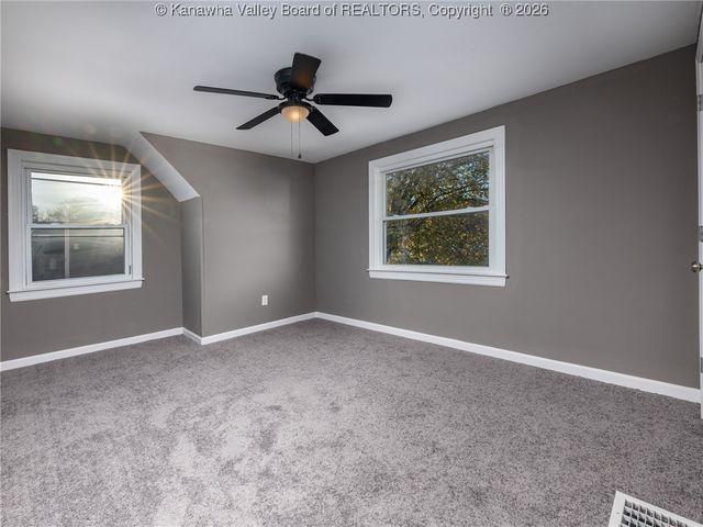 2805 Lincoln Avenue, St Albans, WV 25177