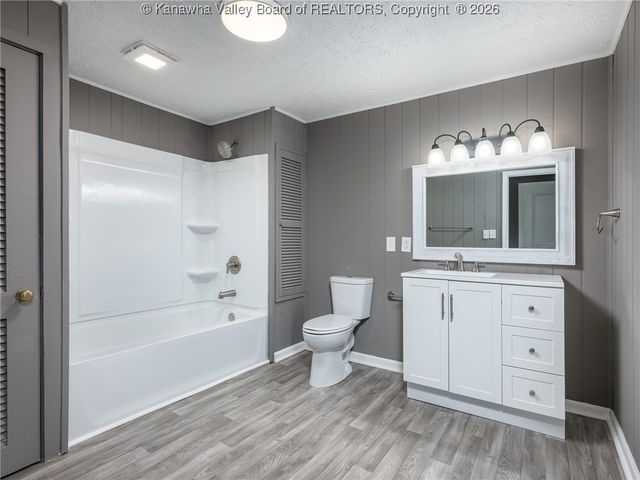 2805 Lincoln Avenue, St Albans, WV 25177