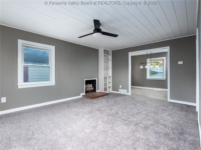 2805 Lincoln Avenue, St Albans, WV 25177