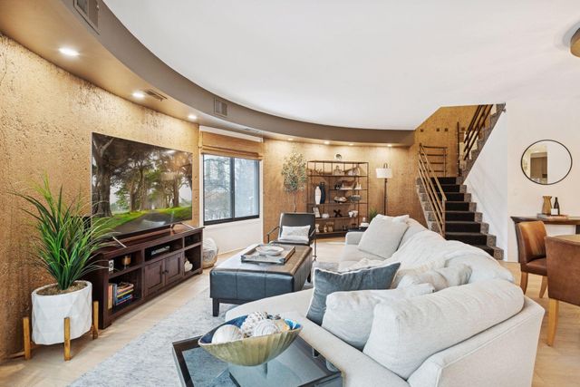 3141 Dean Court 308, Minneapolis, MN 55416