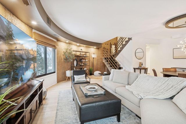 3141 Dean Court 308, Minneapolis, MN 55416