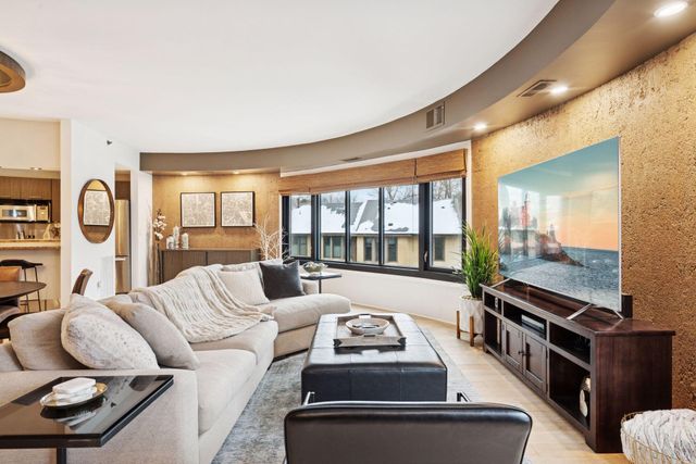 3141 Dean Court 308, Minneapolis, MN 55416