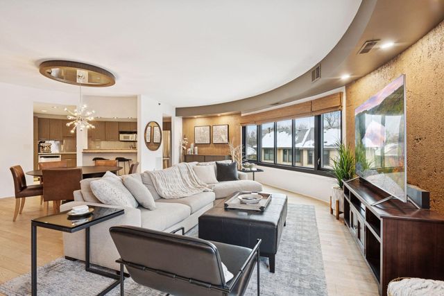 3141 Dean Court 308, Minneapolis, MN 55416