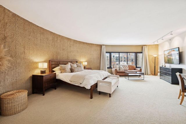 3141 Dean Court 308, Minneapolis, MN 55416