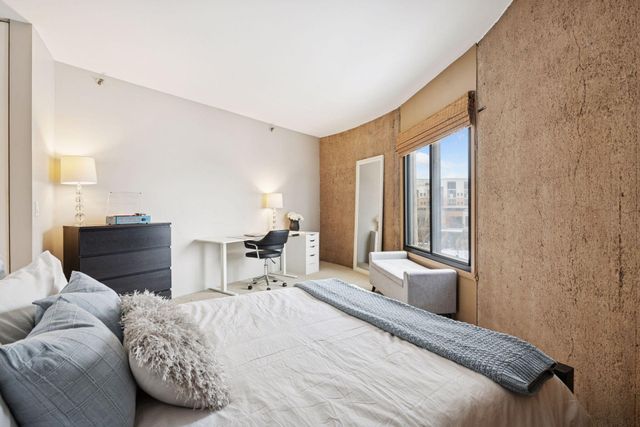 3141 Dean Court 308, Minneapolis, MN 55416