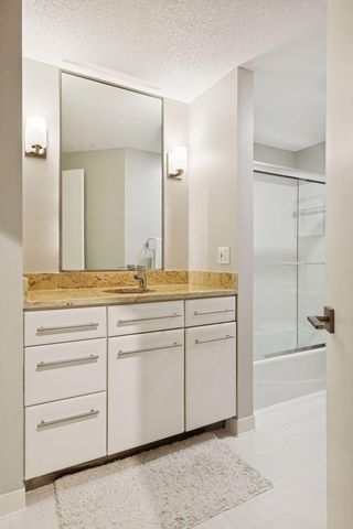 3141 Dean Court 308, Minneapolis, MN 55416