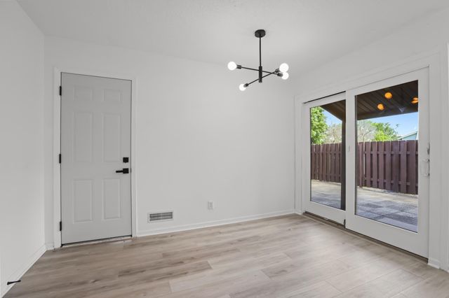 7859 Dunmore Road, Woodbury, MN 55125