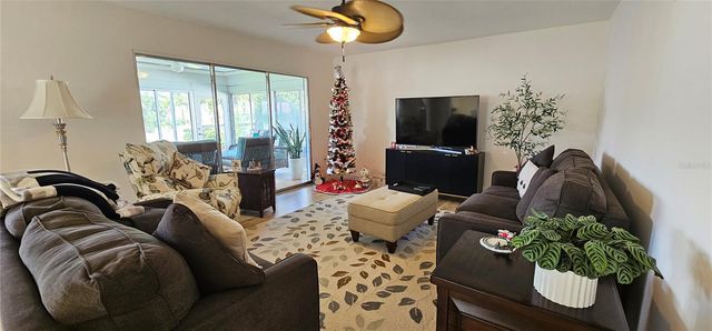 2009 RIVERBLUFF PARKWAY V334, Sarasota, FL 34231