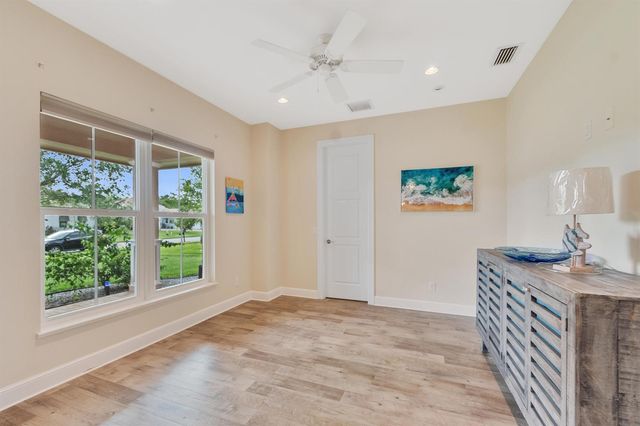 470 Pittman Avenue, Vero Beach, FL 32968